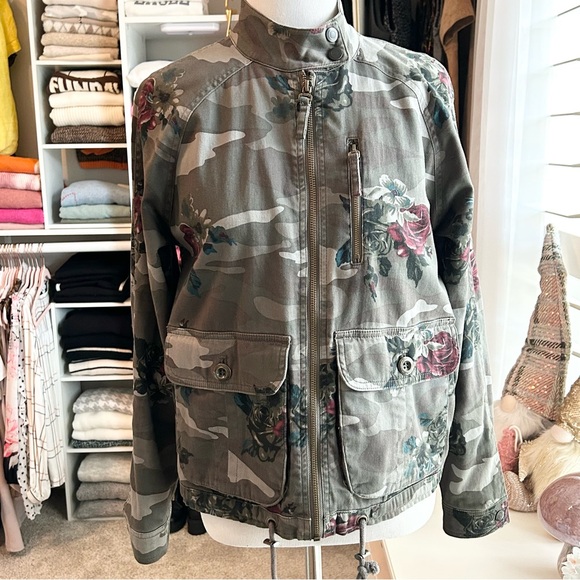 Jolt Floral Camo Utility Jacket Size Small - Picture 2 of 10